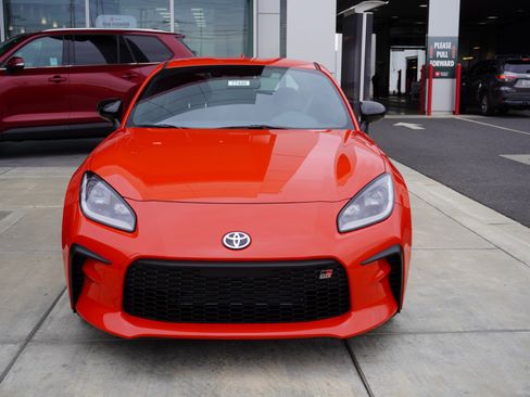 New 2026 Toyota GR86 RWD image 4