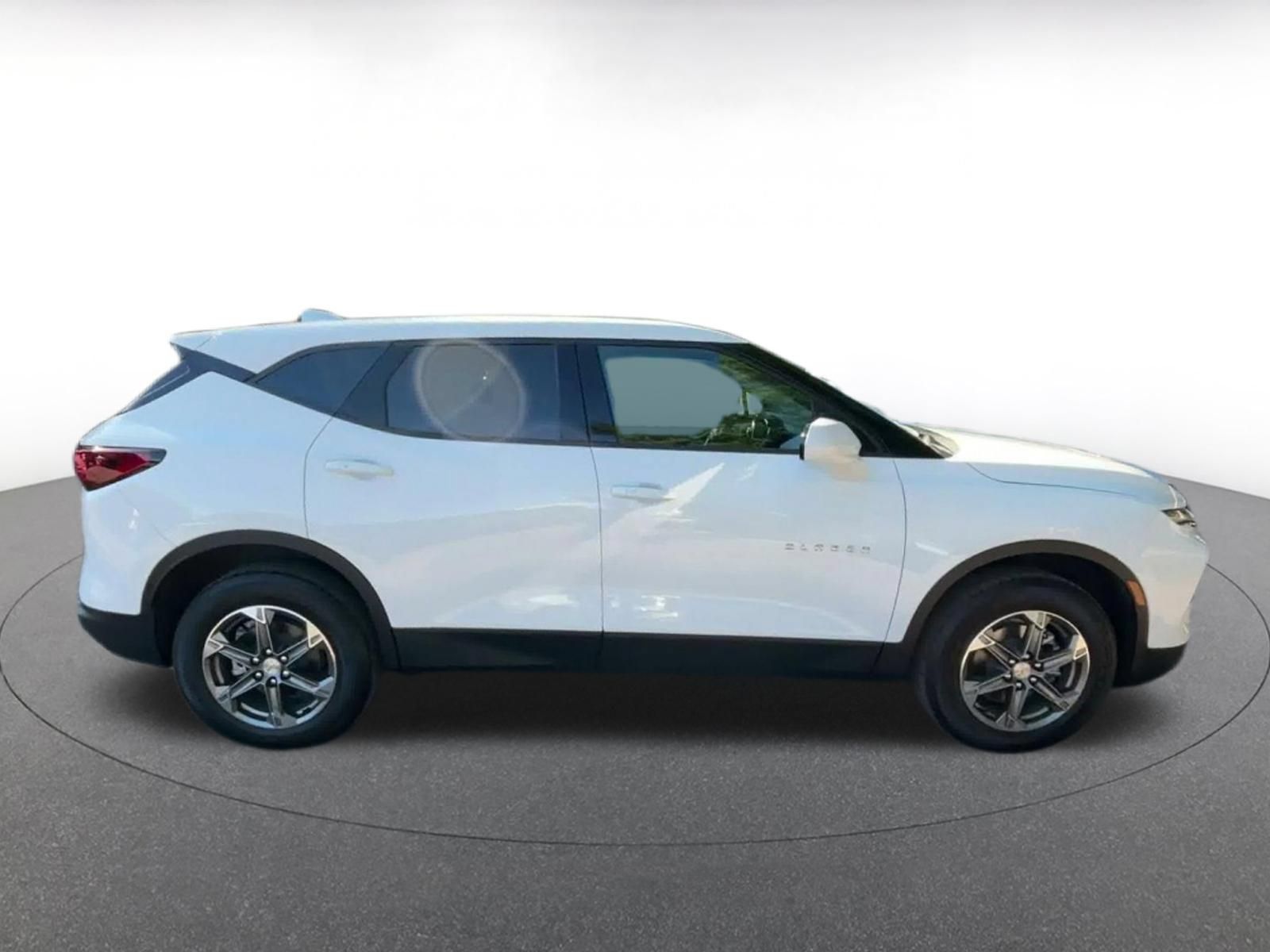 Used 2026 Chevrolet Blazer LT FWD image 15