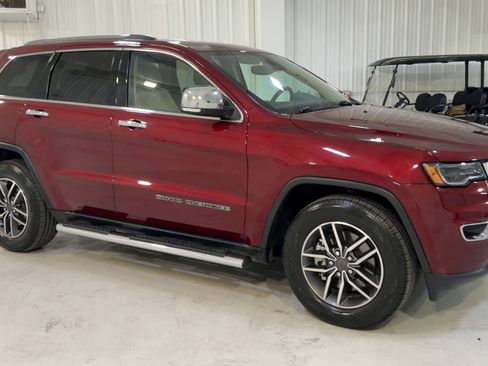 Used 2021 Jeep Grand Cherokee Limited w/ Luxury Group II image 3