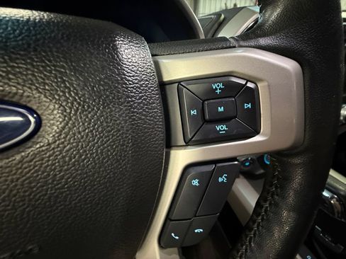 Used 2017 Ford F150 Lariat w/ Equipment Group 502A Luxury AWD/4WD image 17