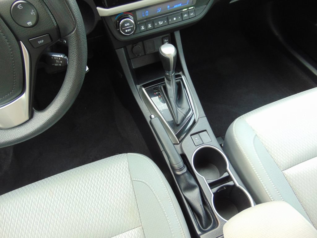 Used 2014 Toyota Corolla LE FWD image 11