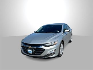 Used 2021 Chevrolet Malibu LT image 1