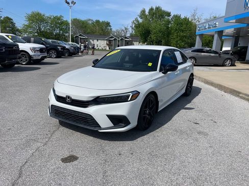 Used 2023 Honda Civic Sport image 3