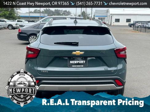 New 2026 Chevrolet Trax LT w/ LT Convenience Package FWD image 6