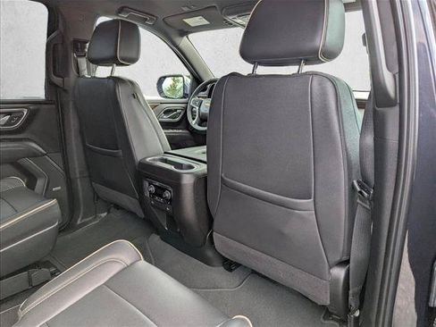 Used 2023 Chevrolet Suburban Premier RWD image 29