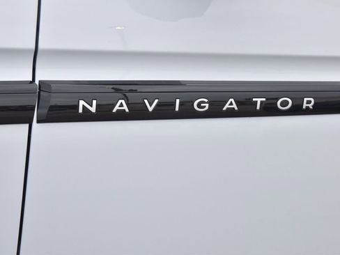 New 2026 Lincoln Navigator L Black Label AWD/4WD image 44