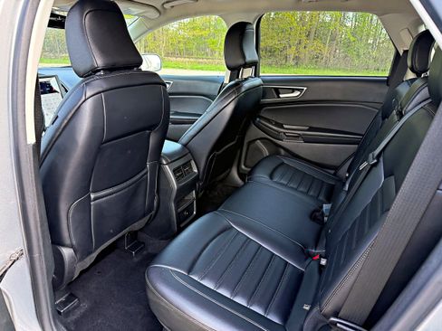 Used 2023 Ford Edge SEL AWD/4WD image 19