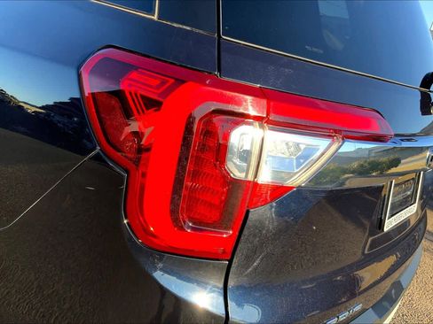 Certified 2021 GMC Acadia SLT image 28