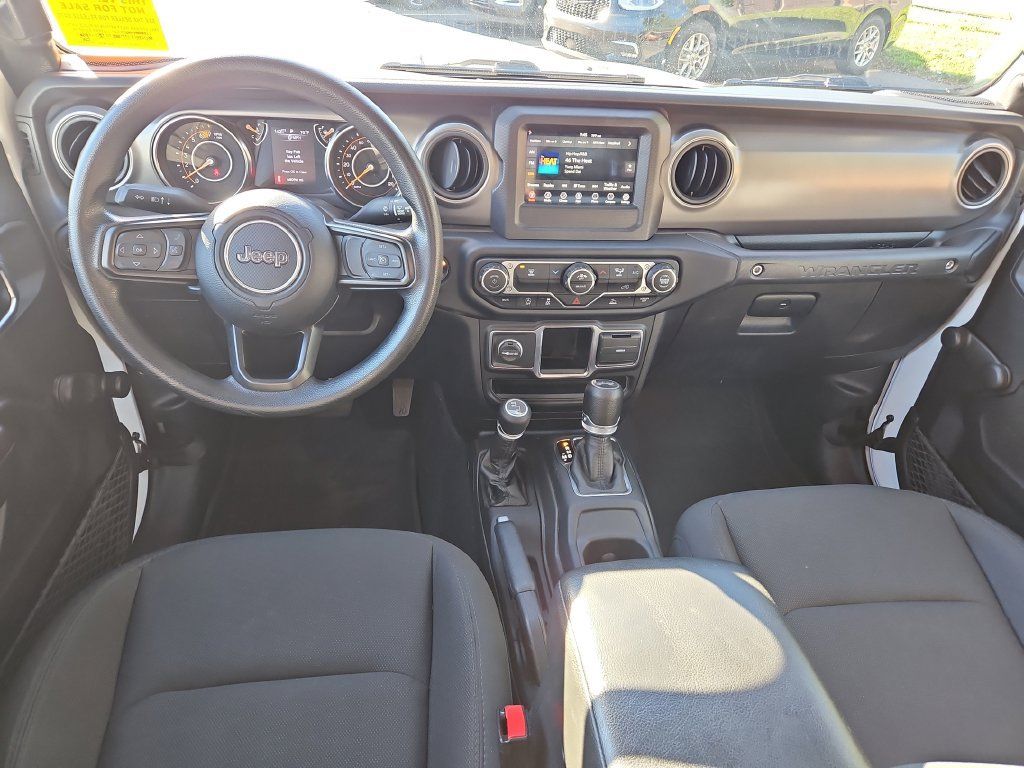 Used 2022 Jeep Wrangler Unlimited Sport AWD/4WD image 12