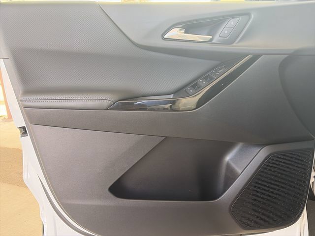 Used 2025 Chevrolet Equinox LT FWD image 22