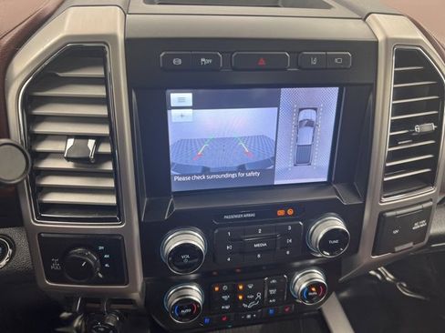 Used 2020 Ford F250 Platinum w/ Snow Plow Prep Package image 17