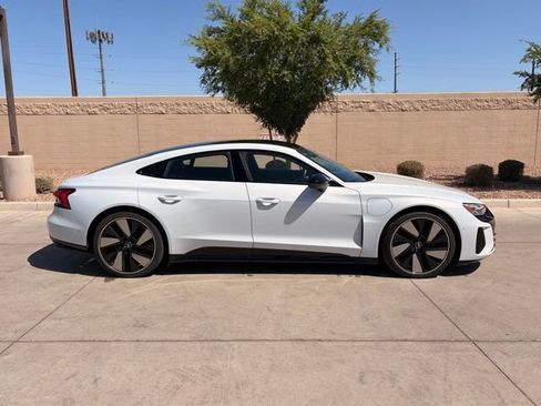 Used 2023 Audi e-tron GT Prestige w/ Prestige Package AWD/4WD image 4