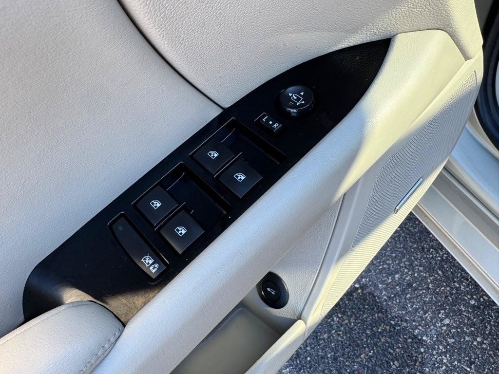 Used 2016 Cadillac XTS Luxury w/ Driver Awareness Package FWD image 18
