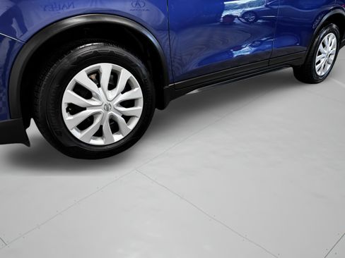 Used 2020 Nissan Rogue S FWD image 44