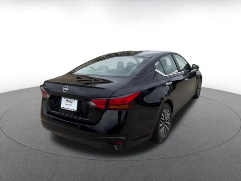 Used 2025 Nissan Altima 2.5 SV image 15