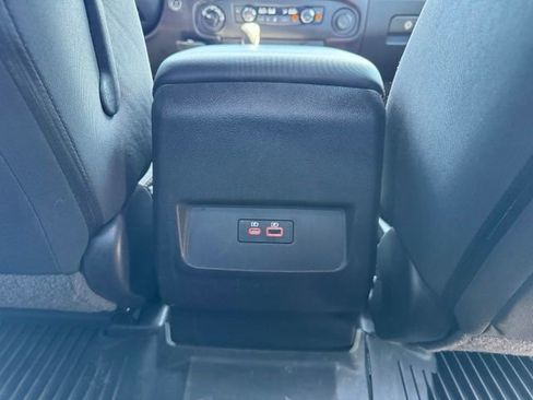 Used 2022 Nissan Frontier PRO-4X w/ Technology Package AWD/4WD image 18