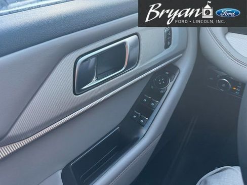 Used 2025 Ford Explorer Active w/ Active Comfort Package image 28