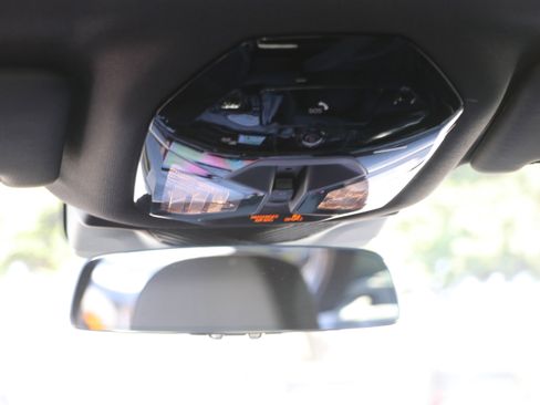 New 2026 BMW 550e xDrive image 31