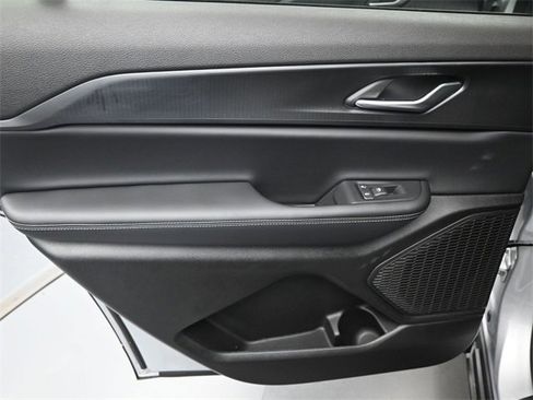 New 2025 Jeep Grand Cherokee L Altitude image 15