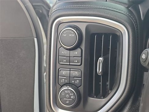 Used 2021 Chevrolet Silverado 1500 LTZ w/ LTZ Premium Package AWD/4WD image 27