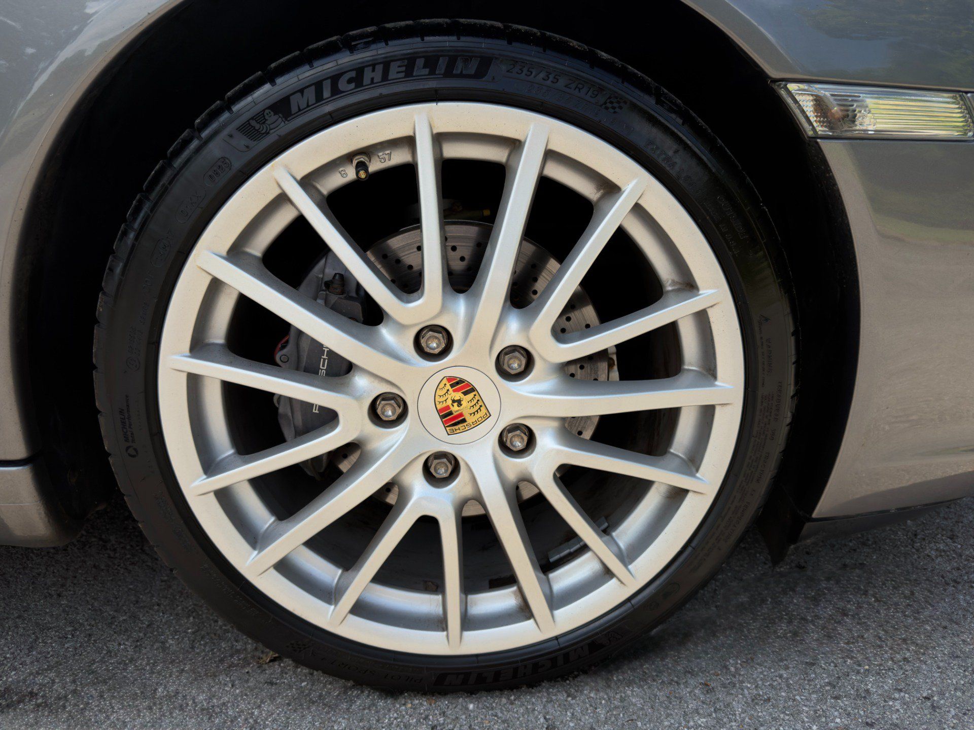Used 2008 Porsche 911 GT3 RS image 33