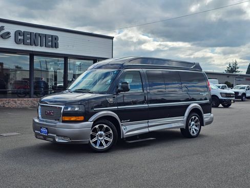 Used 2017 GMC Savana 2500 RWD image 9