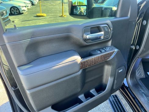 Used 2021 GMC Sierra 2500 Denali w/ Denali Ultimate Package image 12