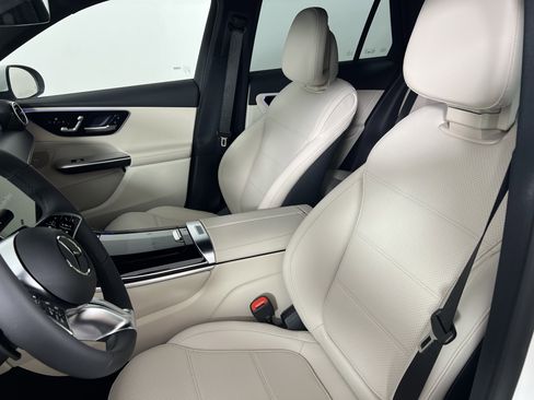 New 2026 Mercedes-Benz GLC 350e 4MATIC image 17