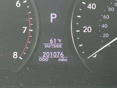 Used 2013 Lexus LS 460 AWD image 16