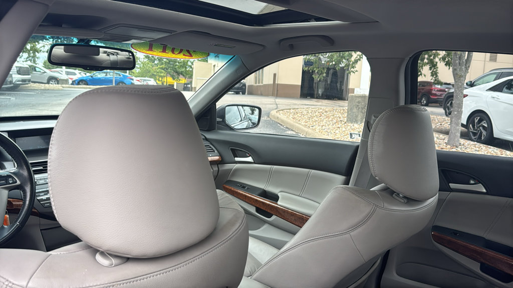Used 2011 Honda Accord EX-L image 31