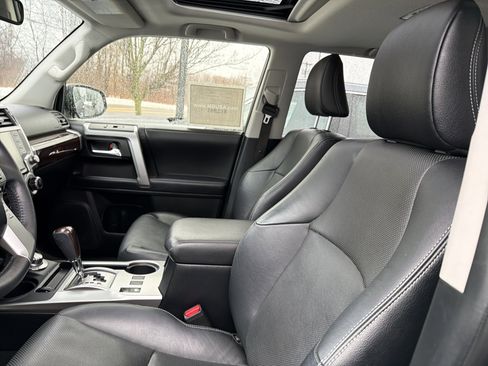 Used 2022 Toyota 4Runner Limited image 10