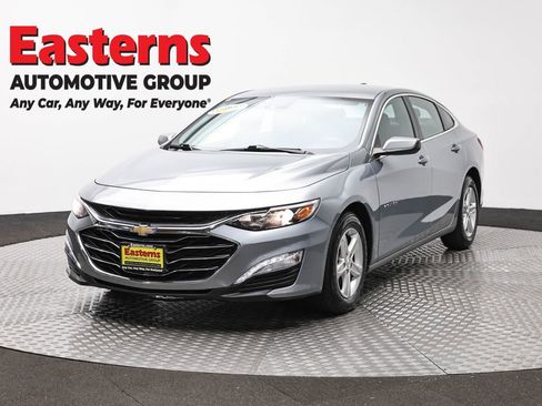 Used 2023 Chevrolet Malibu LT FWD image 1