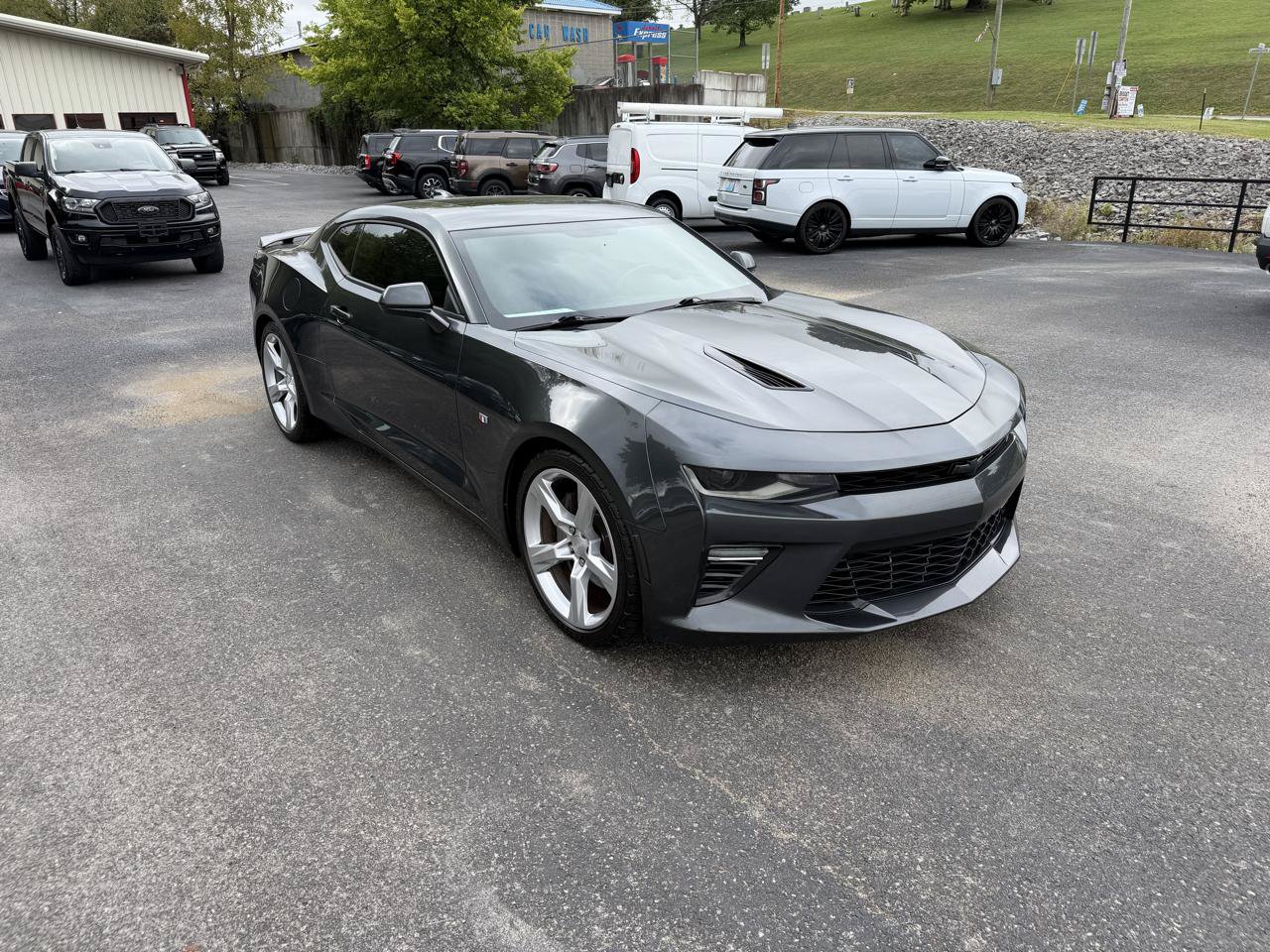Used 2018 Chevrolet Camaro SS RWD image 7