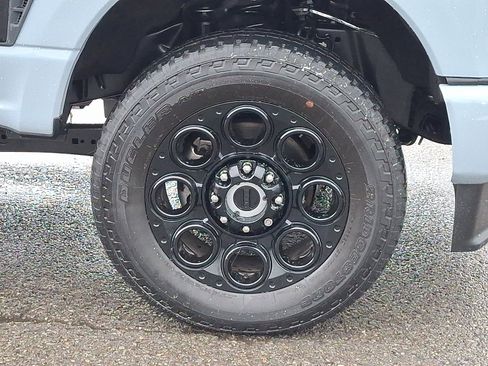 Used 2024 Ford F250 Lariat w/ Black Appearance Package image 8