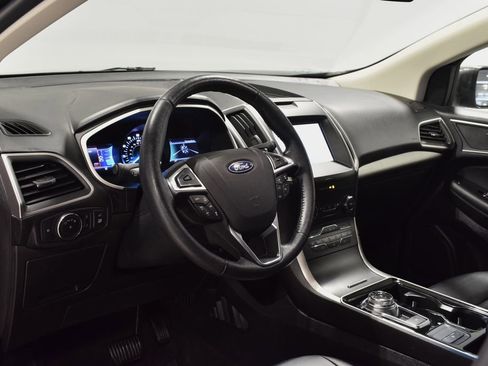 Used 2020 Ford Edge SEL w/ Convenience Package image 3