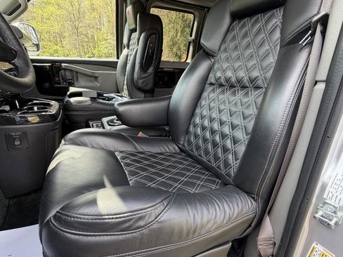 Used 2025 Chevrolet Express 2500 Extended w/ Driver Convenience Package RWD image 10