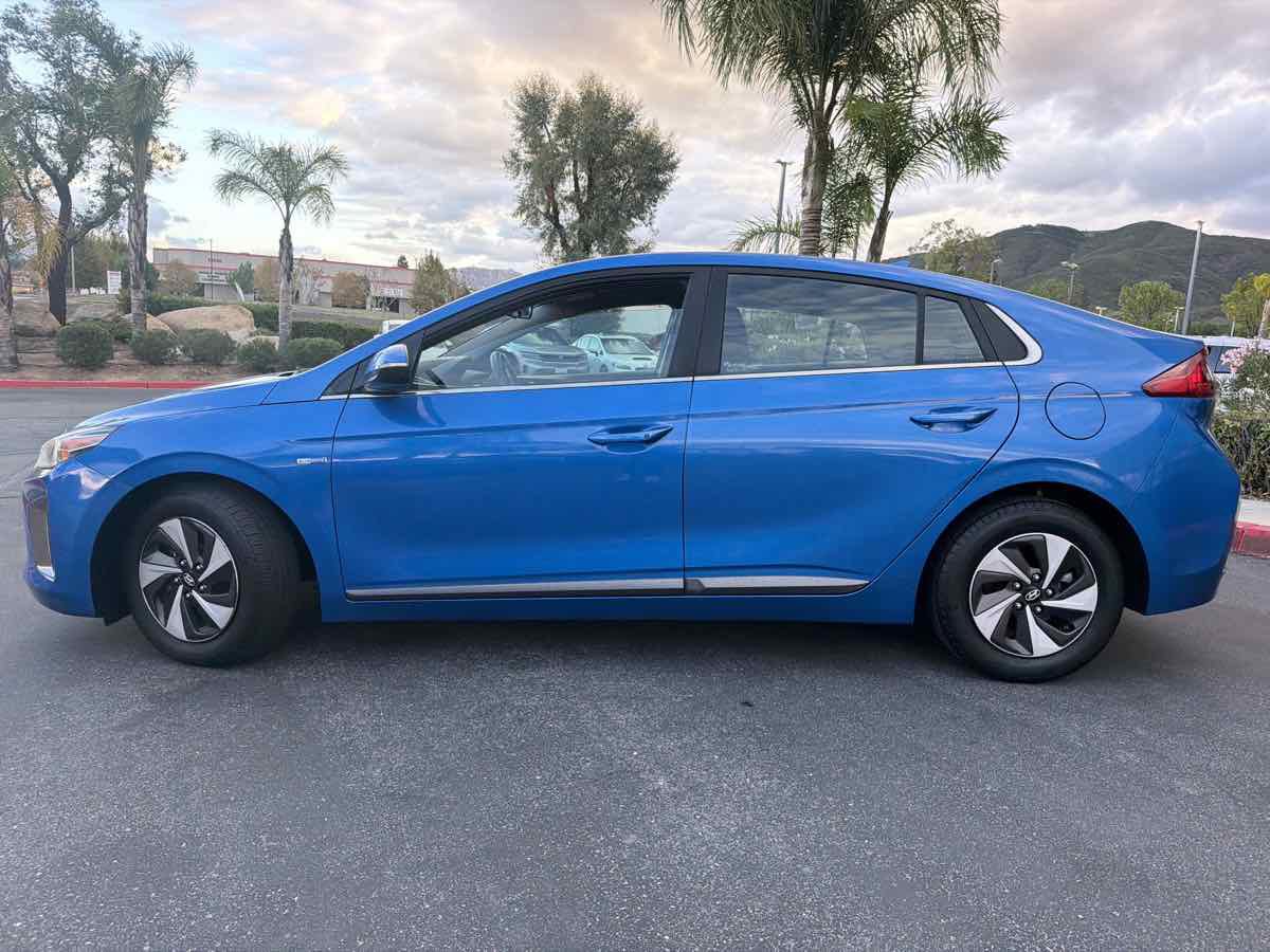 Used 2017 Hyundai Ioniq SEL FWD image 12