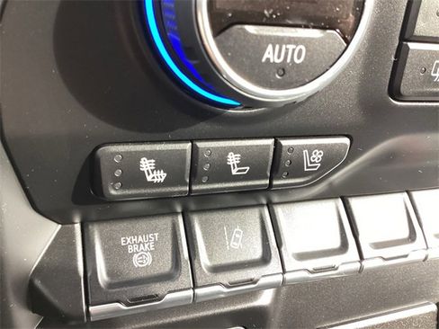 Used 2022 Chevrolet Silverado 2500 High Country w/ Z71 Off-Road Package image 22