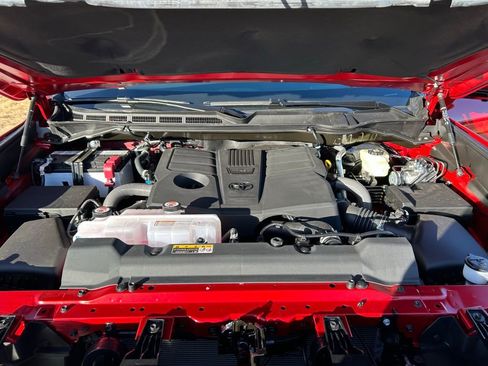 New 2026 Toyota Tundra Platinum AWD/4WD image 17