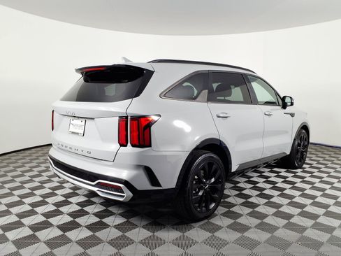 Used 2022 Kia Sorento SX FWD image 4