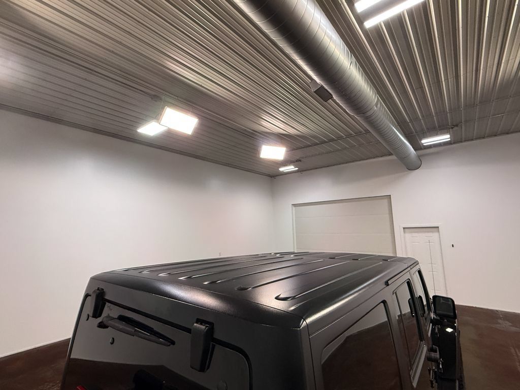 Used 2018 Jeep Wrangler Unlimited Sahara AWD/4WD image 44