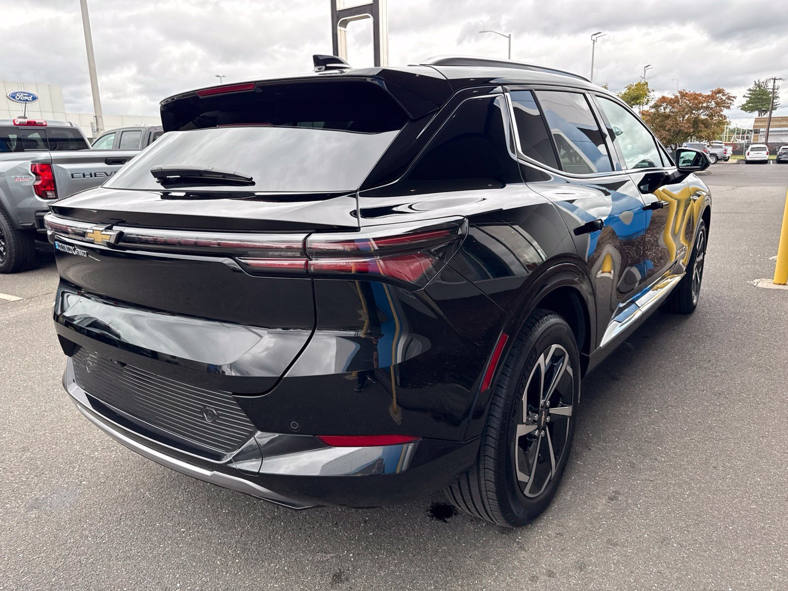 Used 2024 Chevrolet Equinox EV LT AWD/4WD image 6