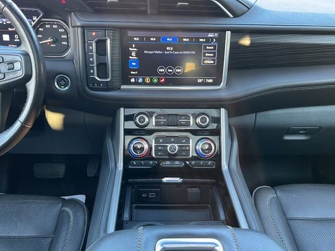 Used 2021 GMC Yukon Denali w/ Denali Premium Package AWD/4WD image 10