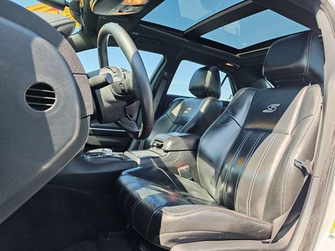 Used 2018 Chrysler 300 S w/ 300S Premium Group RWD image 13