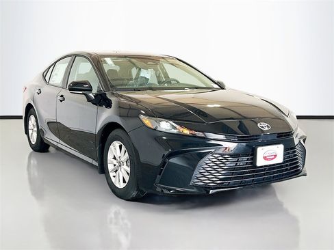 New 2026 Toyota Camry LE image 3