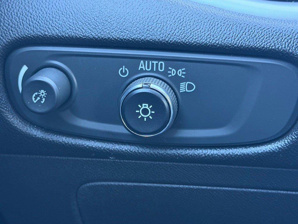 Used 2023 Chevrolet Malibu LS FWD image 22