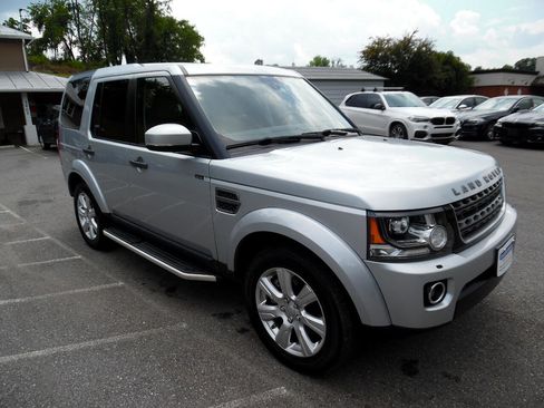 Used 2015 Land Rover LR4 HSE image 7