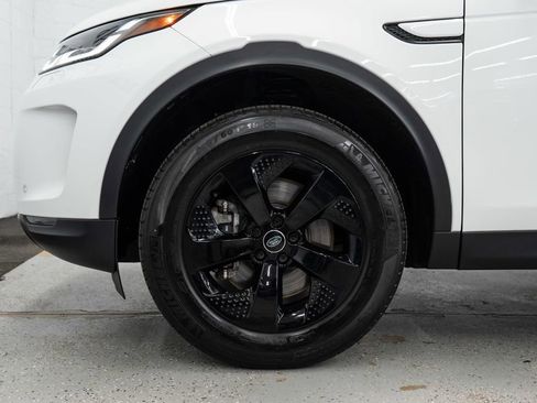 Used 2022 Land Rover Discovery Sport SE image 34