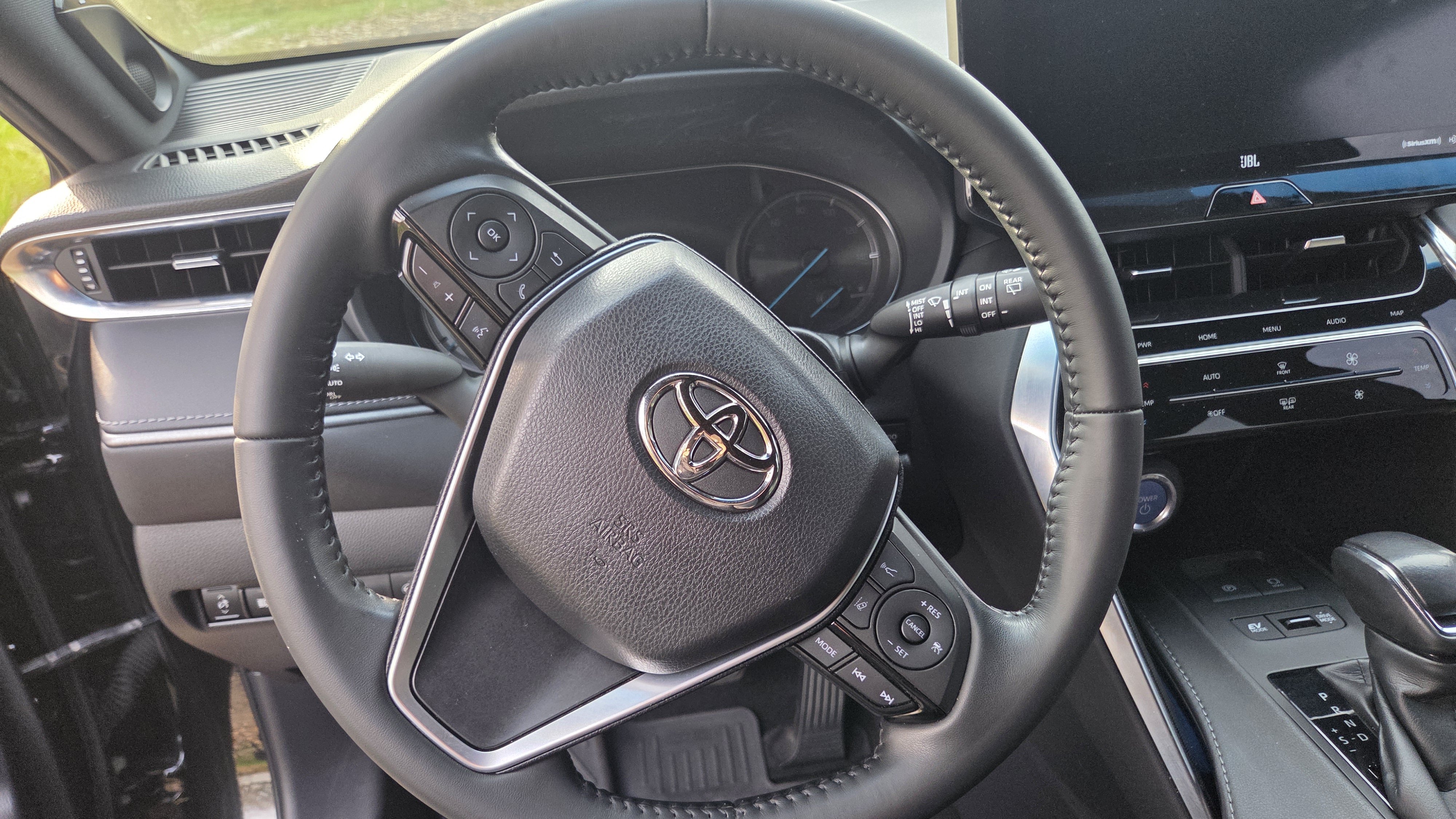 Used 2021 Toyota Venza XLE w/ Softex Package AWD/4WD image 6