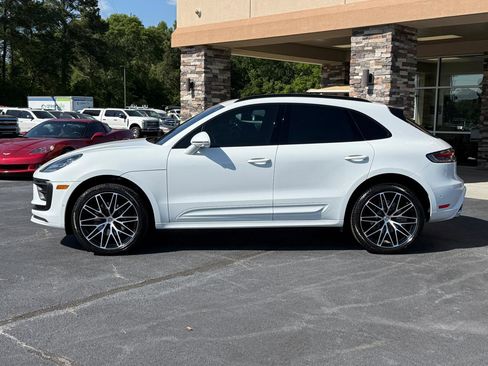 Used 2025 Porsche Macan AWD/4WD image 2